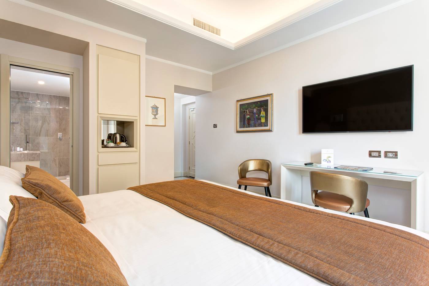 Marcella-Royal-Rooftop-Garden-Room-32