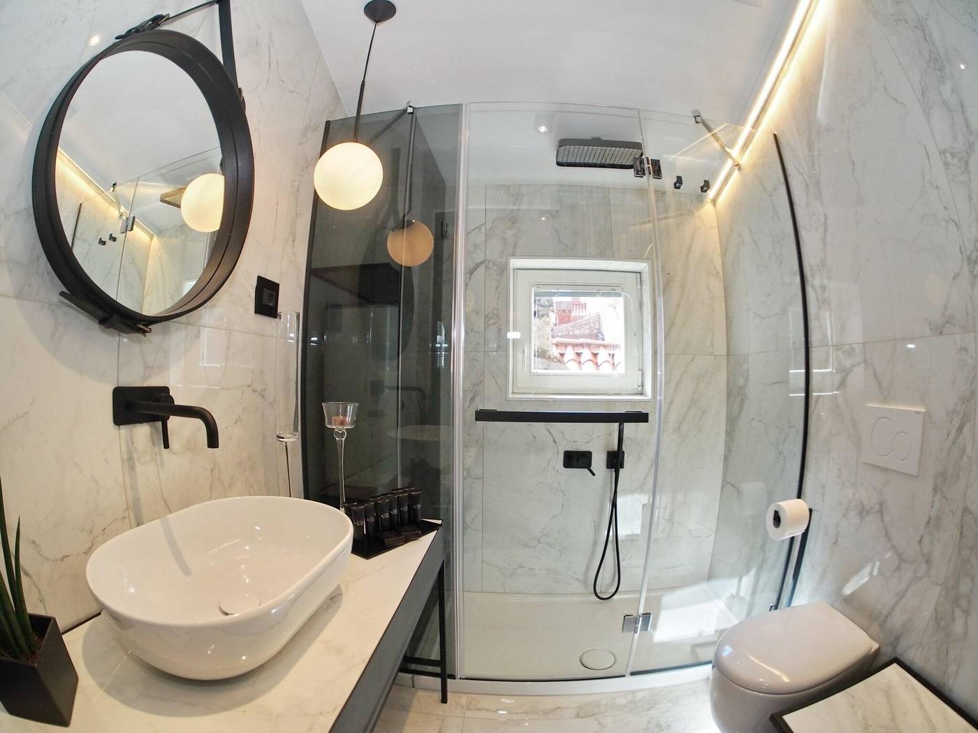 La-Vita-E-Bella-Ii-Room-49