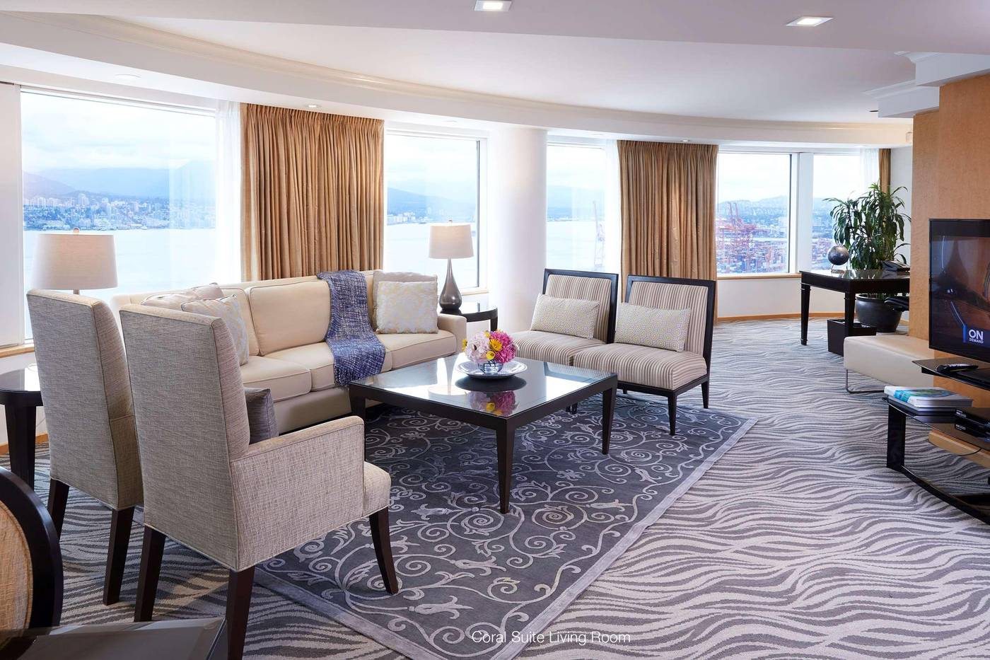 Pan-Pacific-Vancouver-Room-10