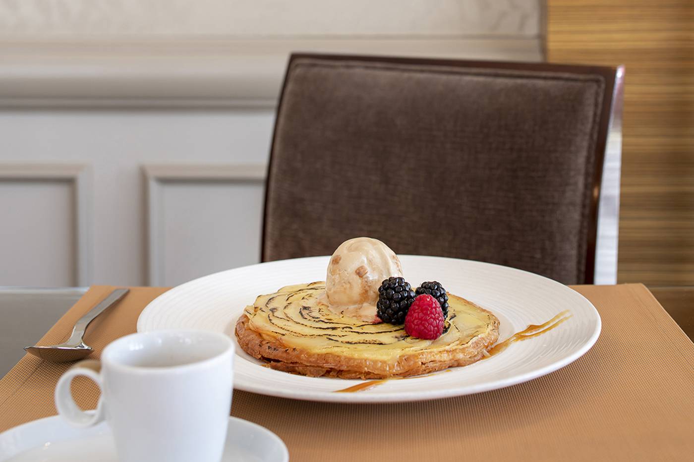 Warwick-Geneva-Restaurant-14