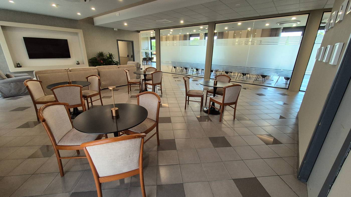 Le Cerbaie-Italy-ALTOPASCIo-Lobby-5