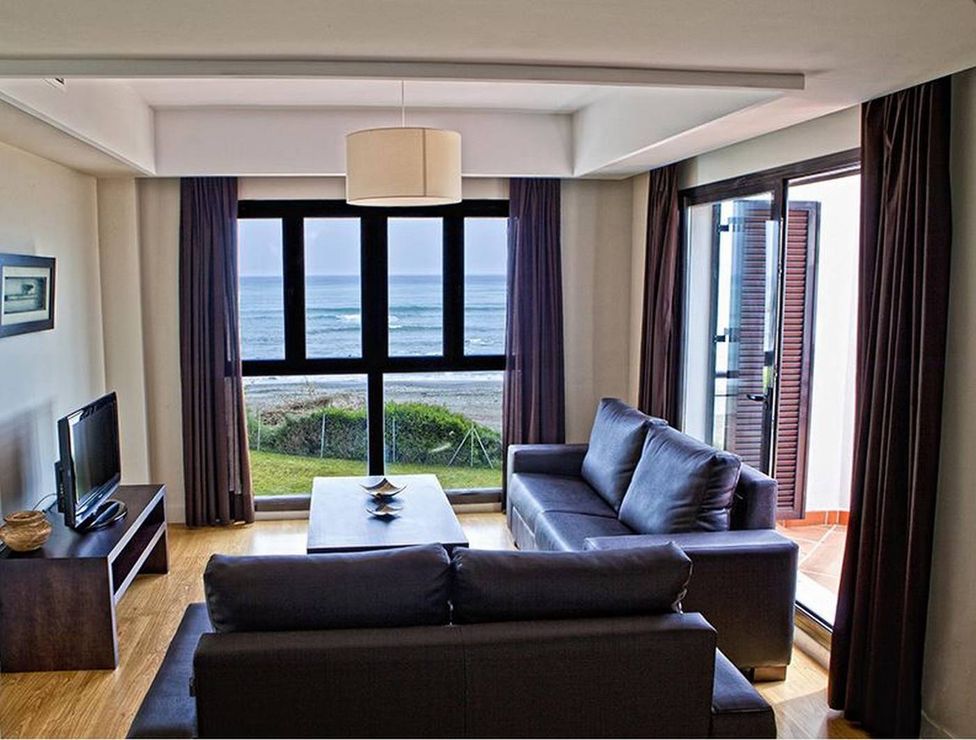 Casares-del-Mar-Luxury-Apartments-Room-9
