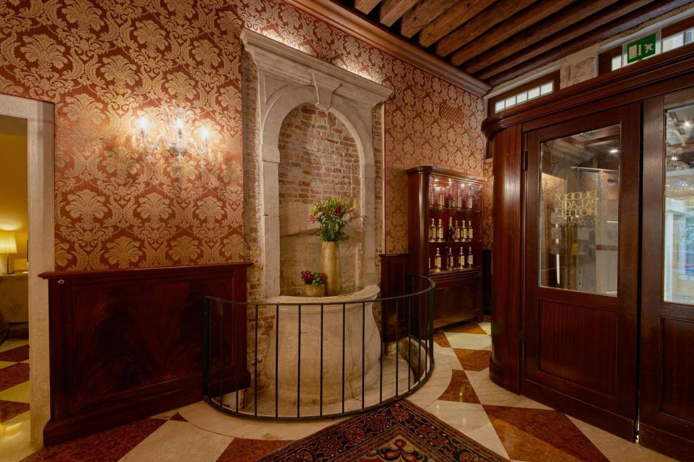 Duodo-Palace-Lobby-14