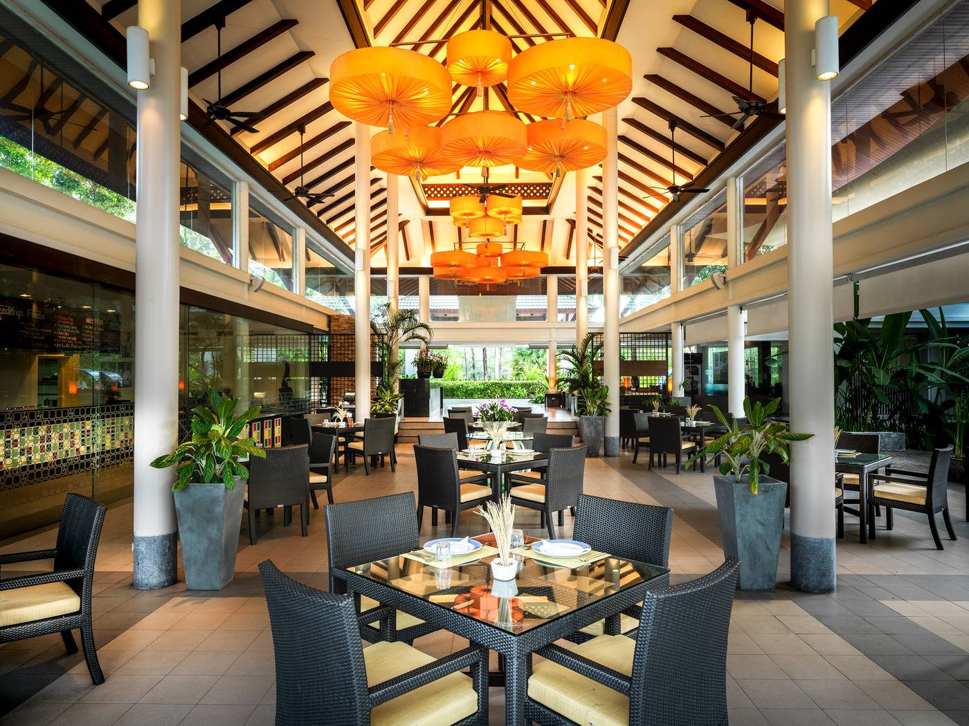 HOMM-Suites-Laguna---a-brand-of-Banyan-Group-Restaurant-39