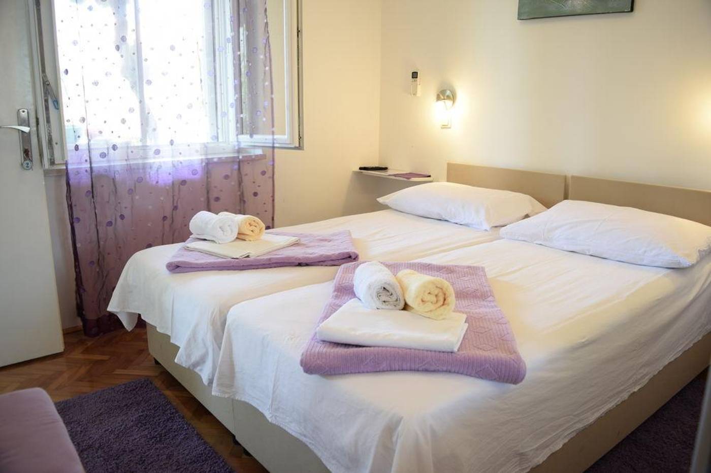 Jele-Rooms-General-view-45