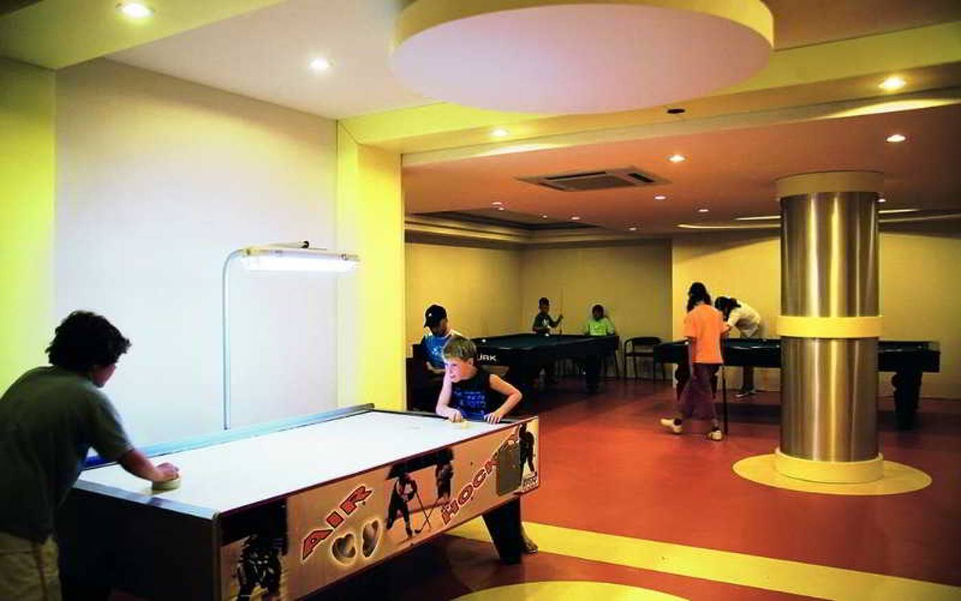 Villa-Side-Hotel-Sports-and-Entertainment-30