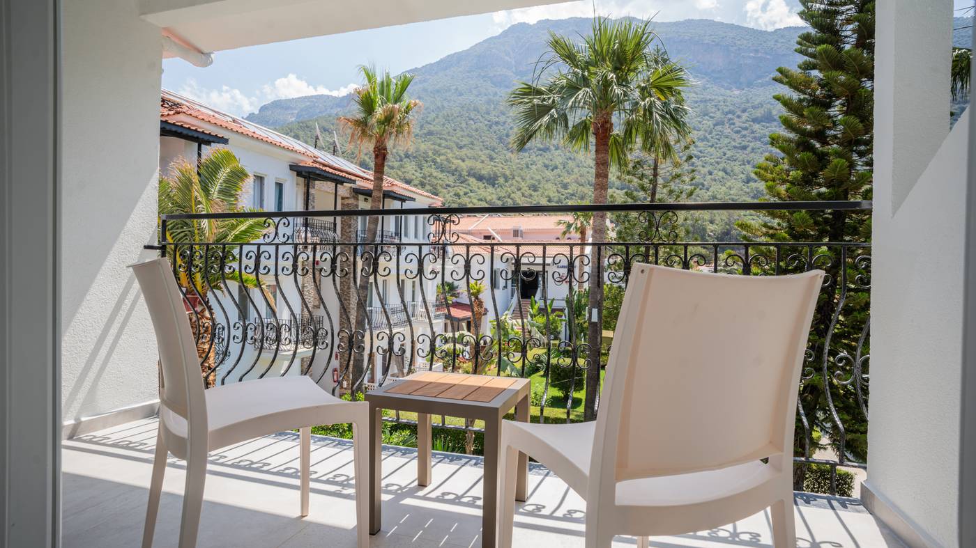 Hotel-Karbel-Sun-Room-66