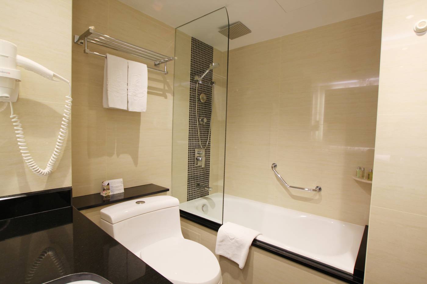 Prudential-Hotel-Room-8