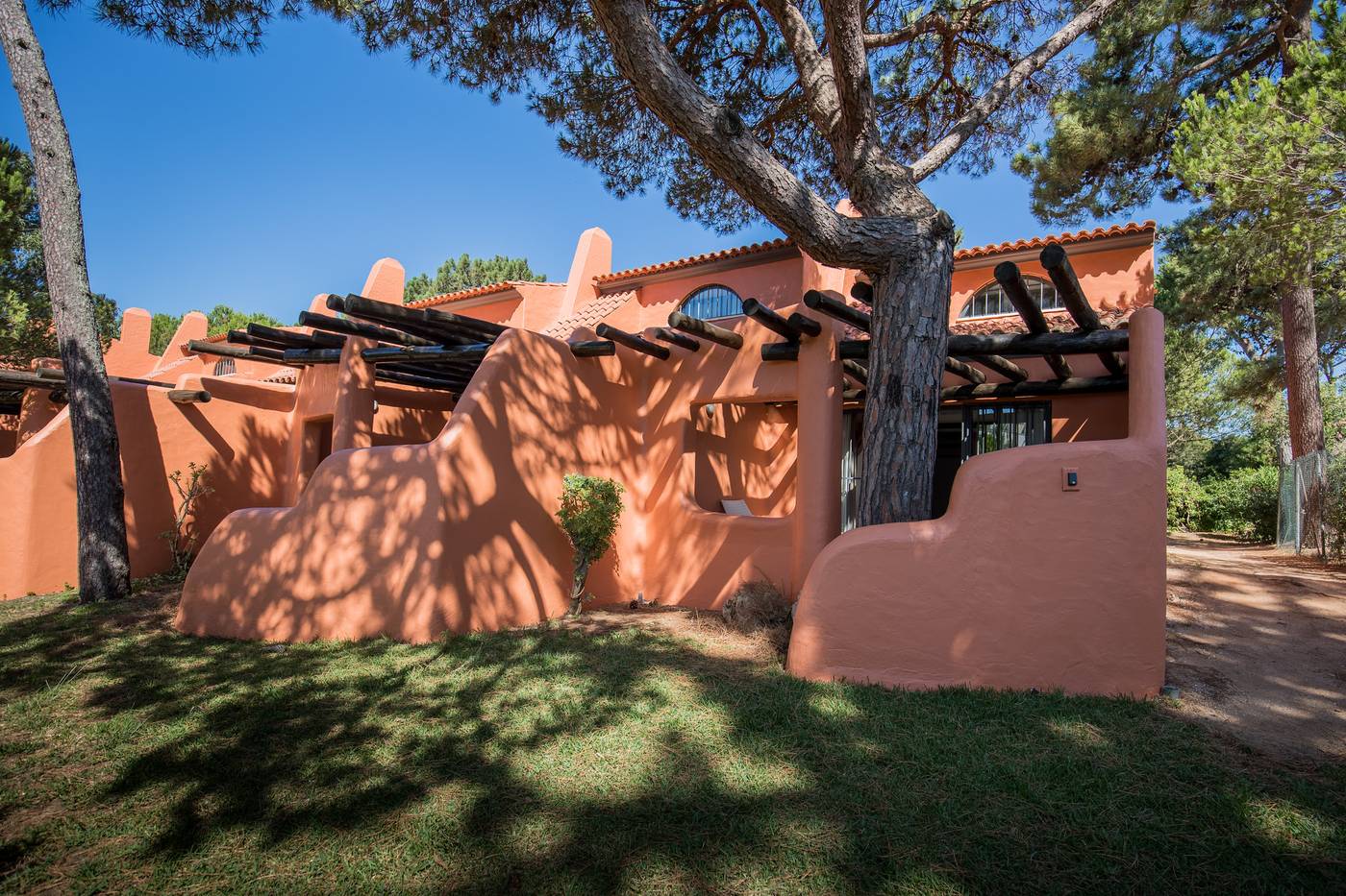 Onyria-Quinta-da-Marinha-Villas-Lobby-8