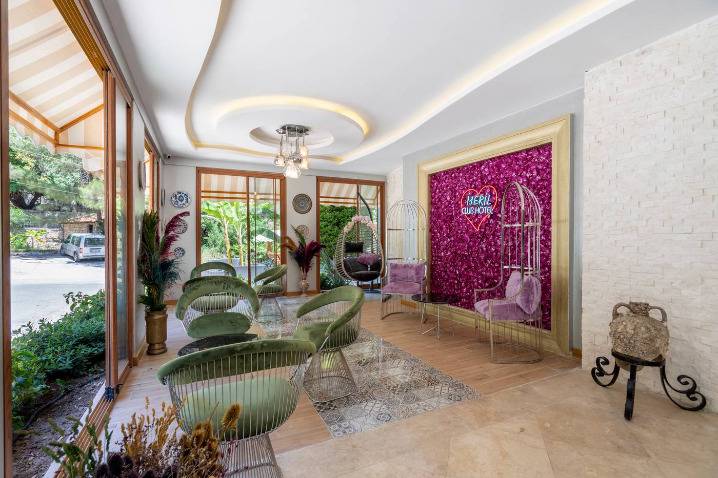 Meril-Hotel-Lobby-50