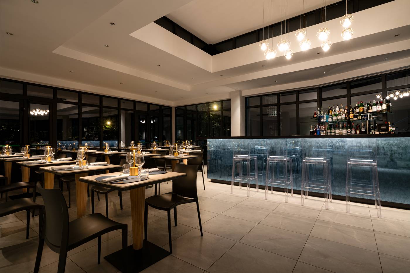 American-Palace-Eur-Restaurant-15