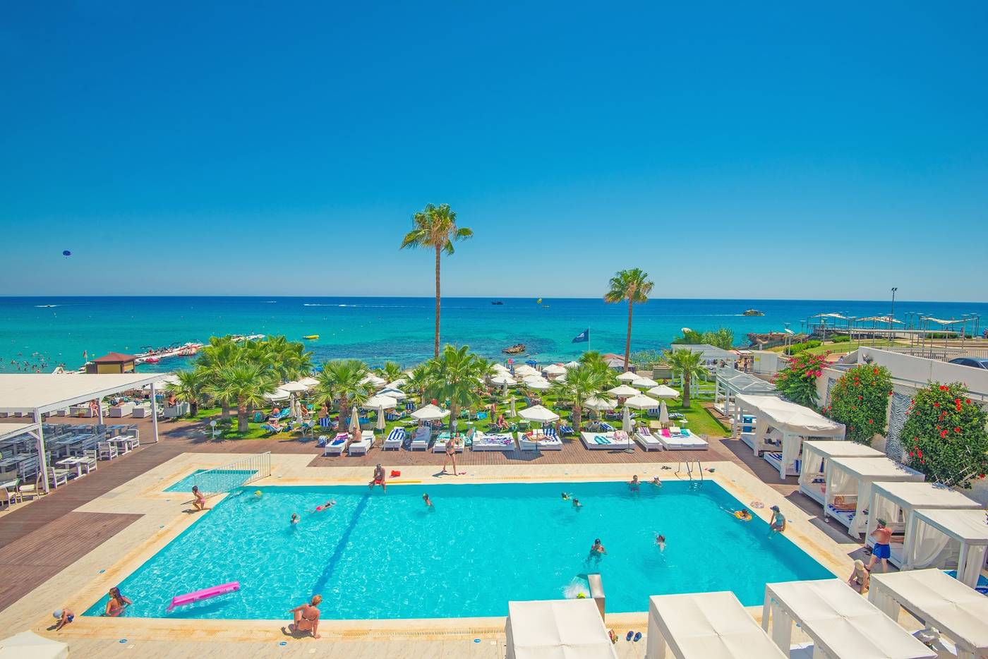 Silver-Sands-Beach-Hotel-Pool-42
