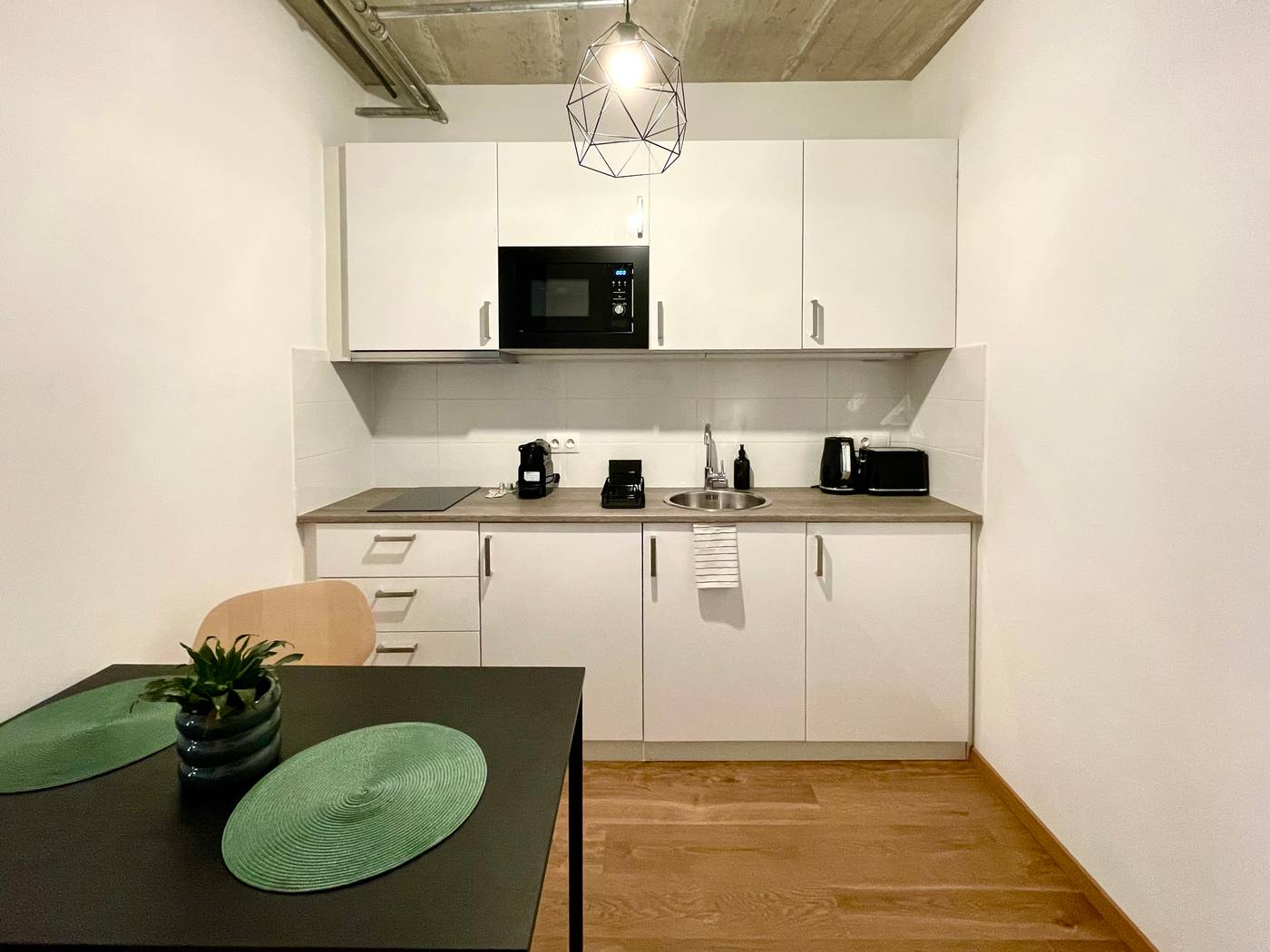 Vagabond-Downtown-Room-48