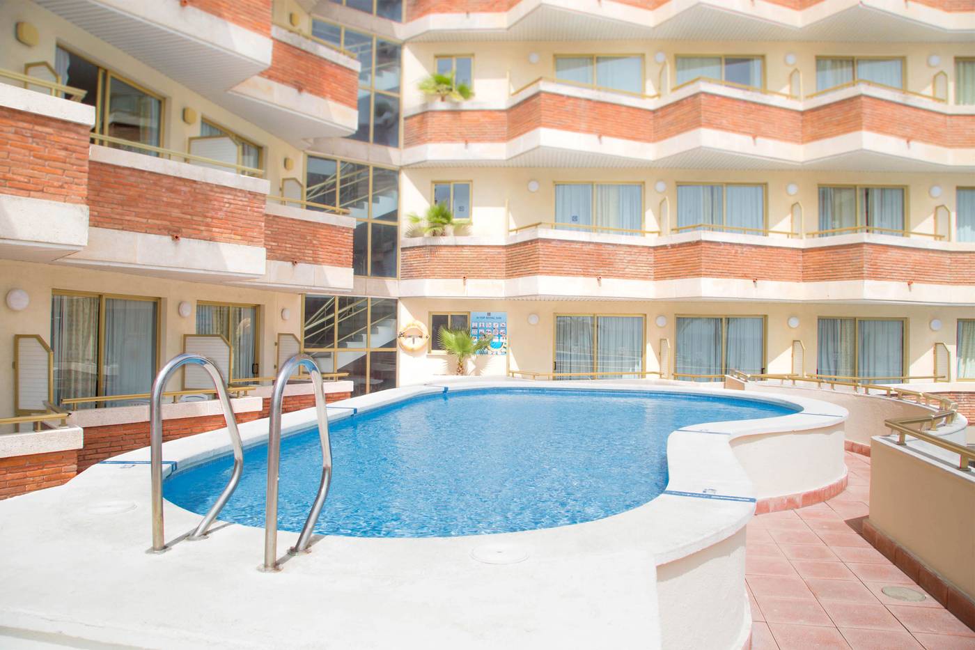 htop-Royal-Sun-Pool-4