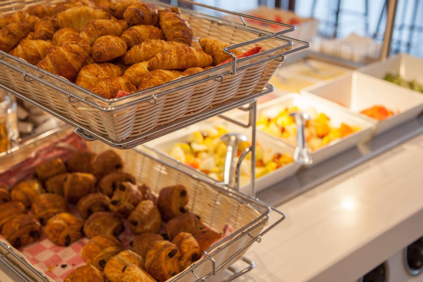 Hampton-By-Hilton-Amsterdam-City-Centre-East-Restaurant-45