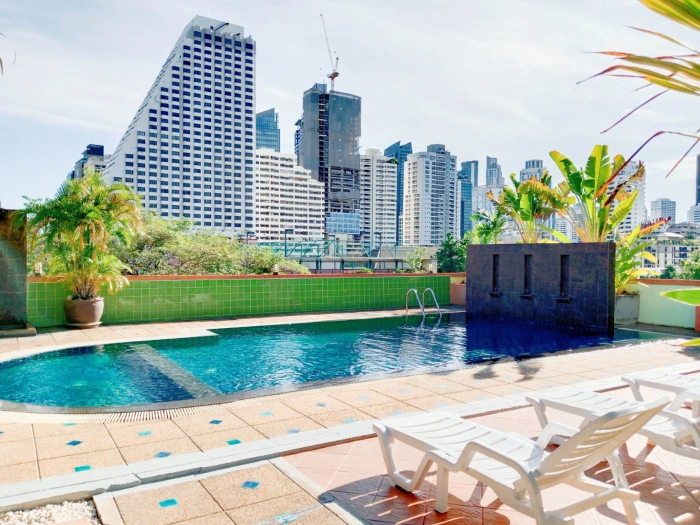 Woraburi-Sukhumvit-Hotel---Resort-Pool-3