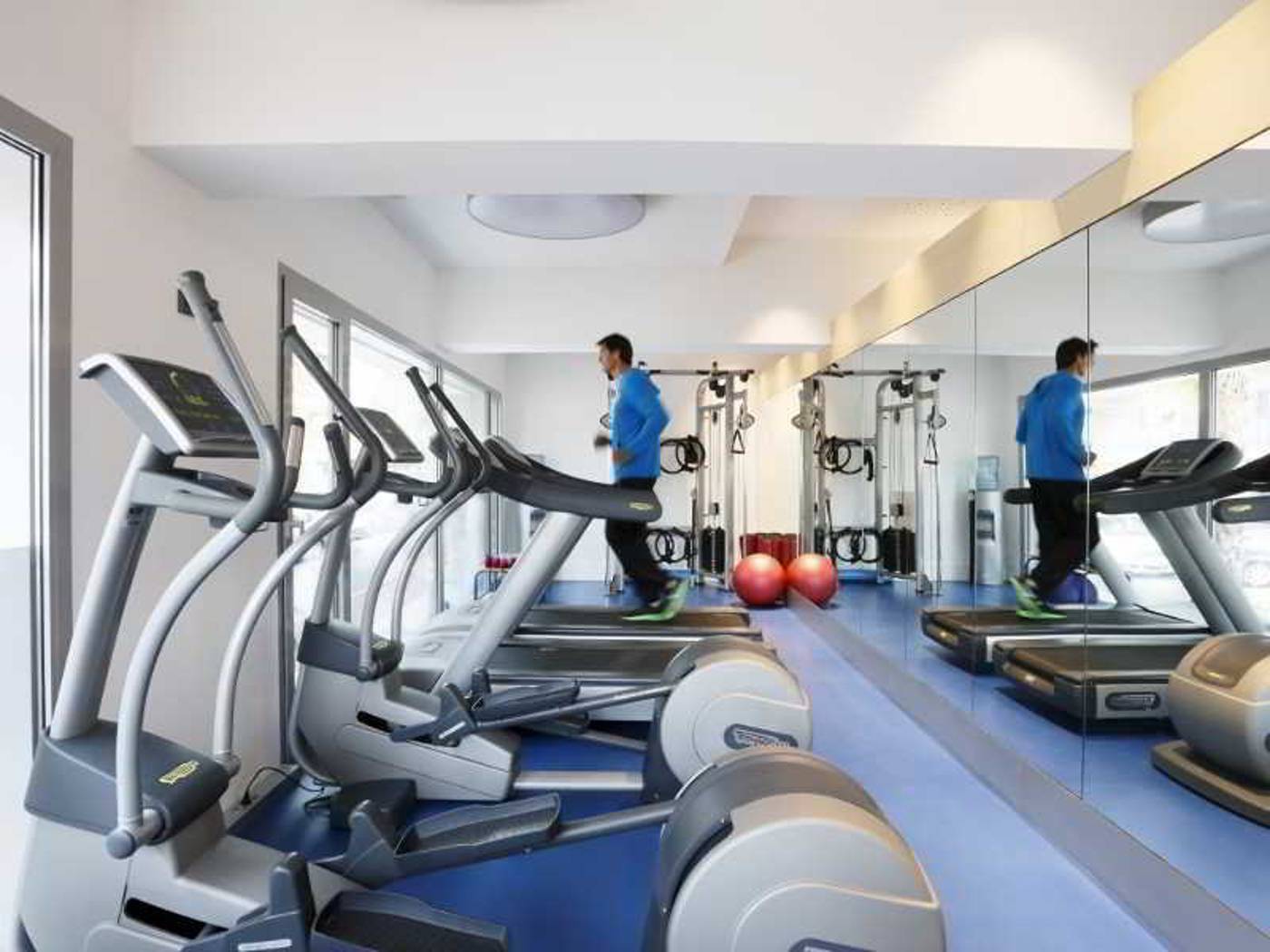 Royal-Antibes-Sports-and-Entertainment-41