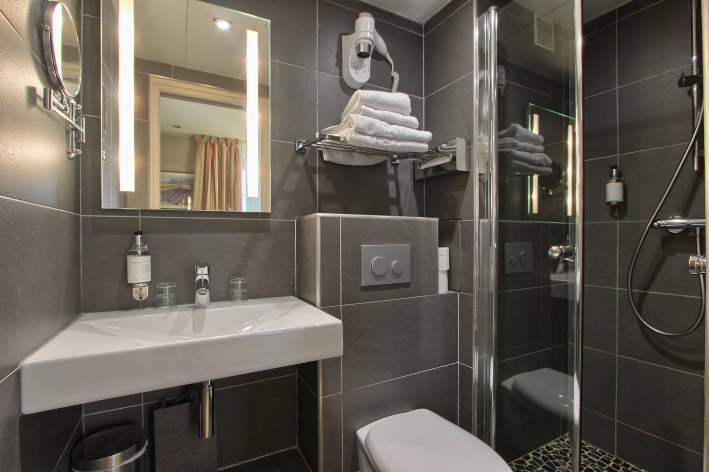 Villa-Margaux-Opera-Montmartre-Room-14