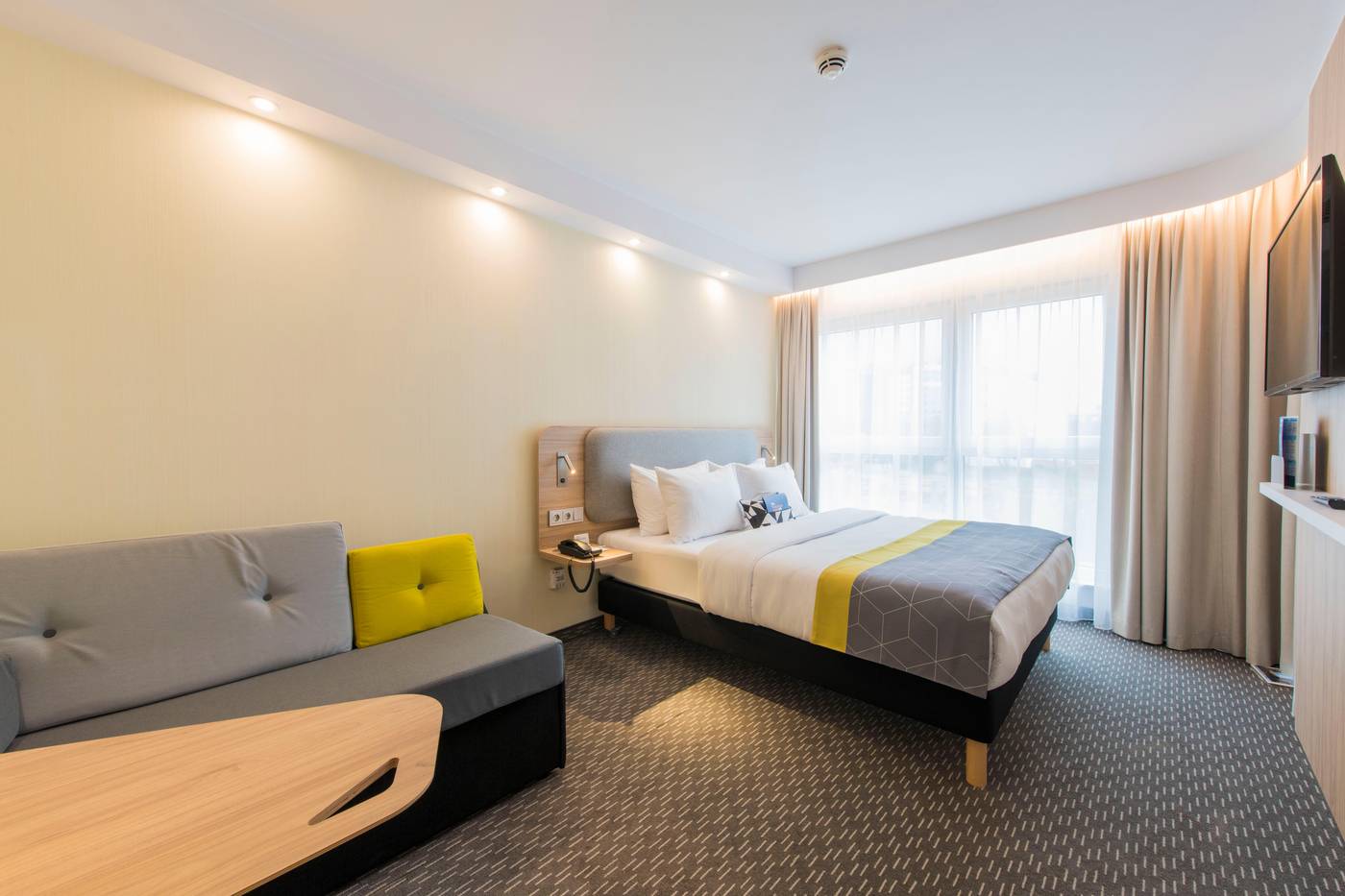 Holiday-Inn-Express-Warsaw---Mokotow-Room-32