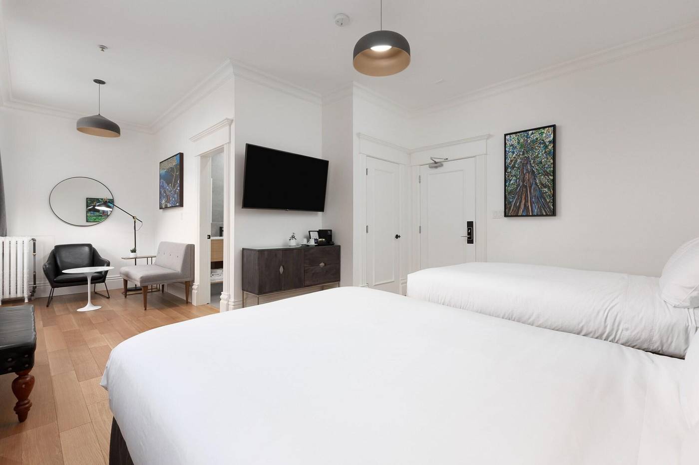 Victorian-Hotel-Vancouver-Room-29