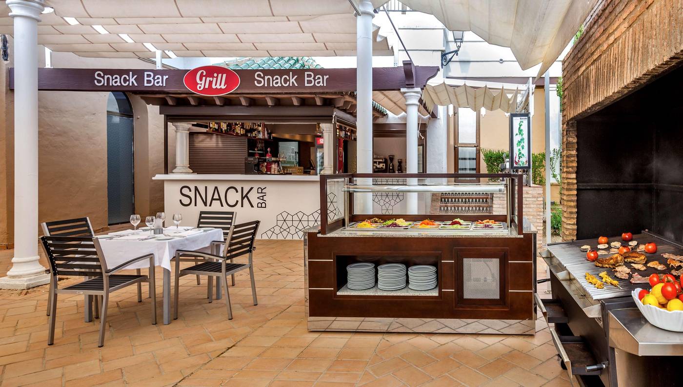 Barcelo-Isla-Canela-Bar-51