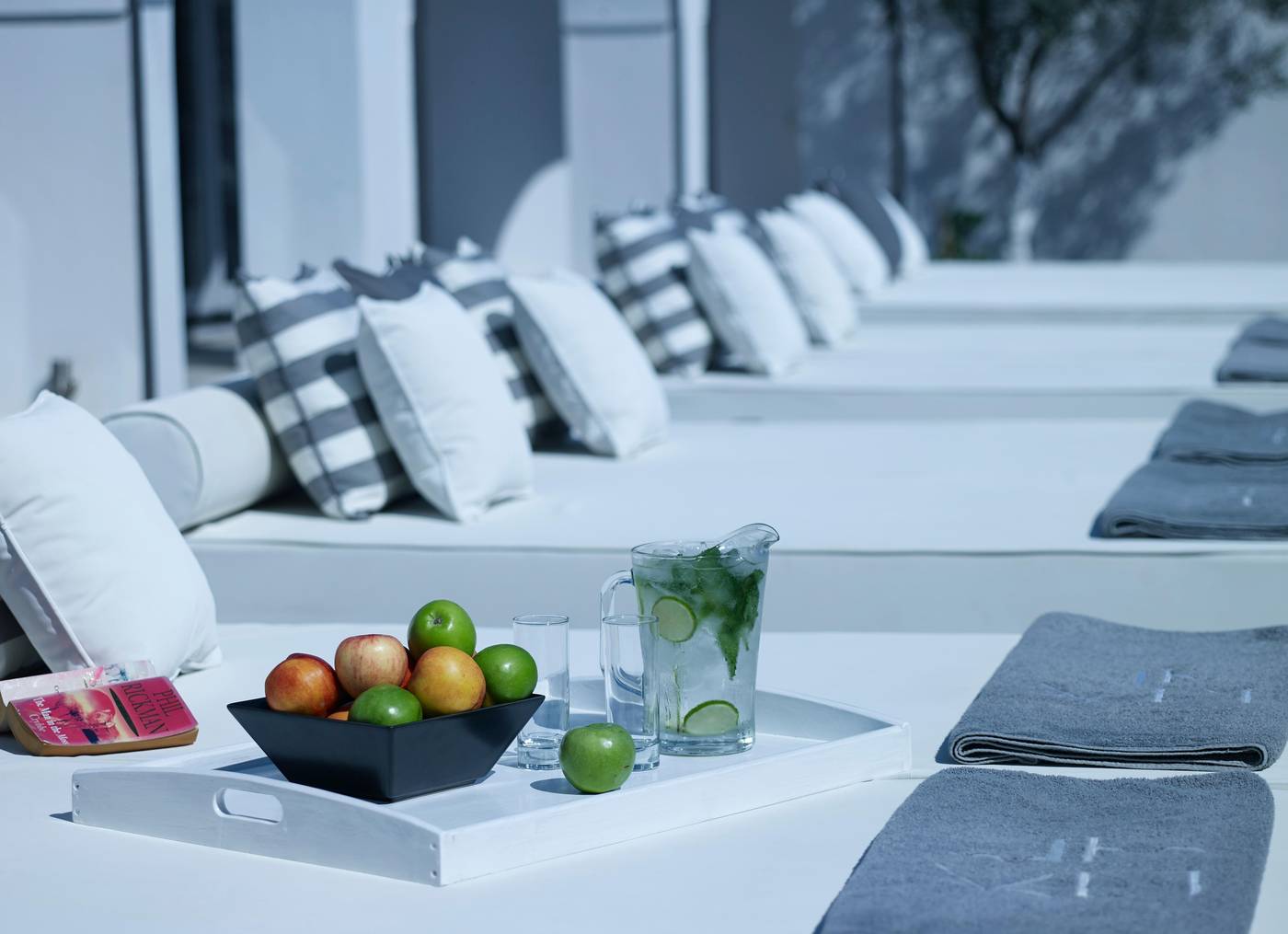 Kalisti-Hotel---Suites-Pool-77