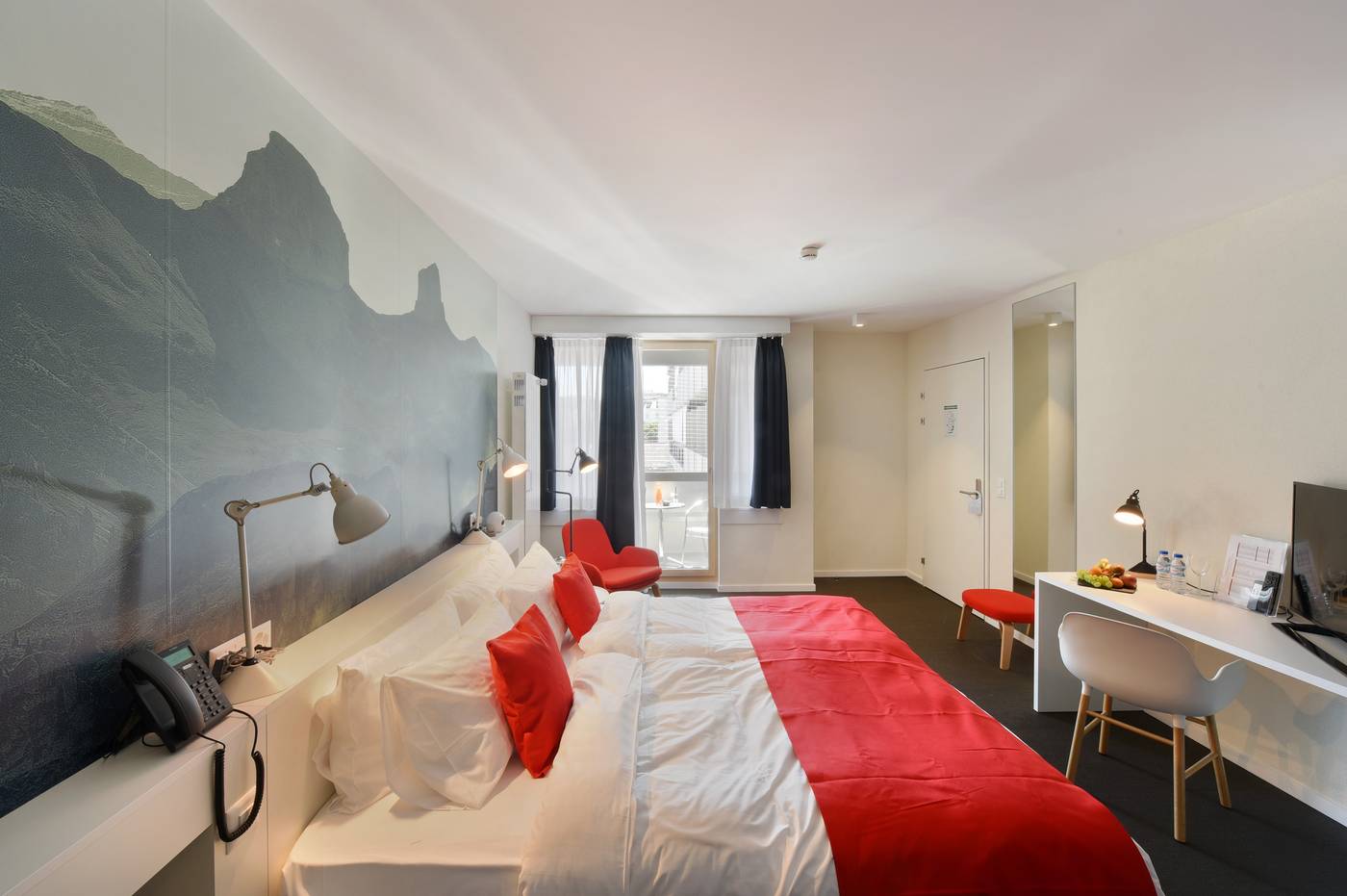Home-Swiss-Hotel-Room-28