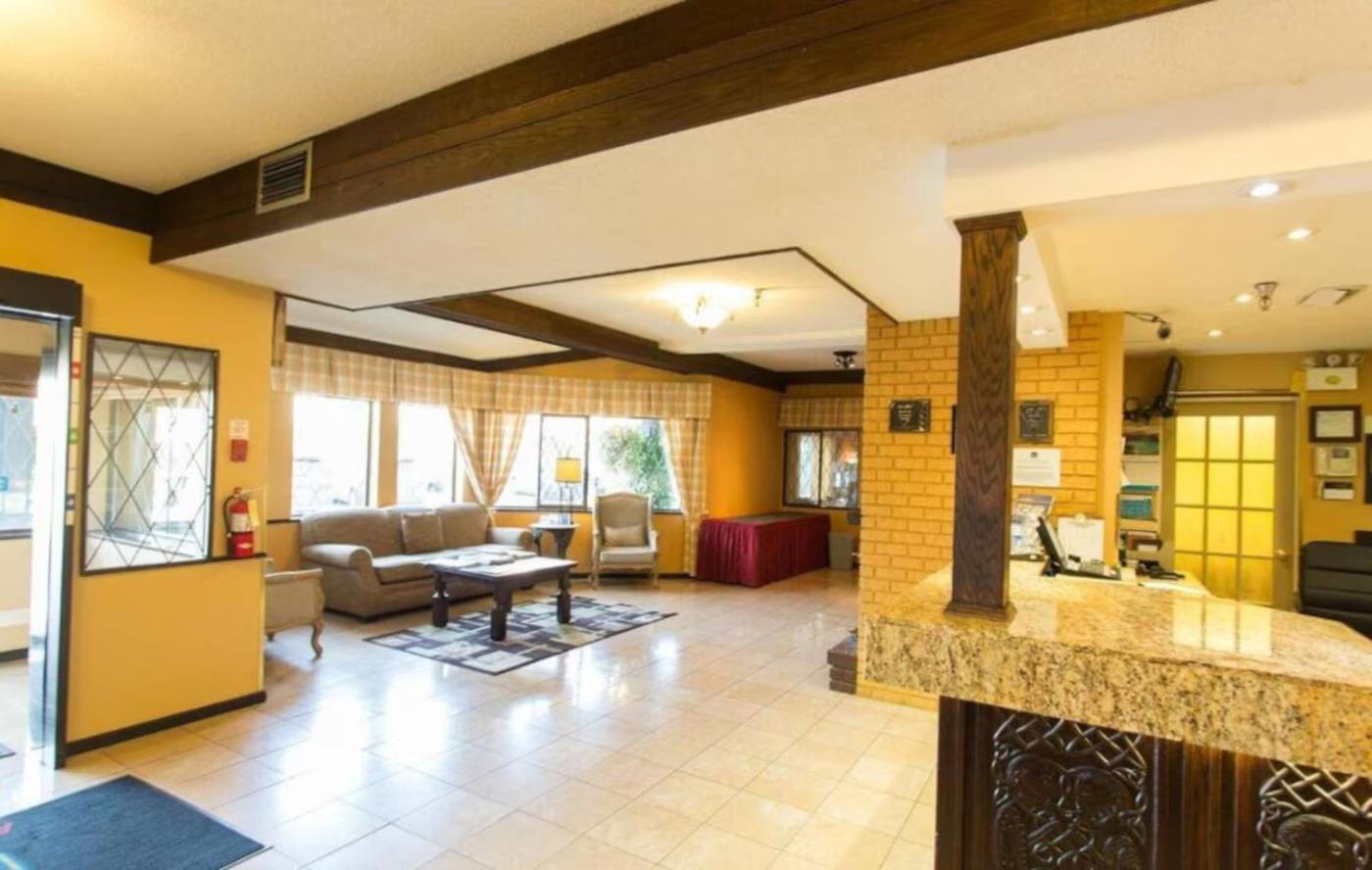 Abercorn Hotel Trademark Collection by Wyndham-Canada-RICHMOND (VANCOUVER A/P)-Lobby-9