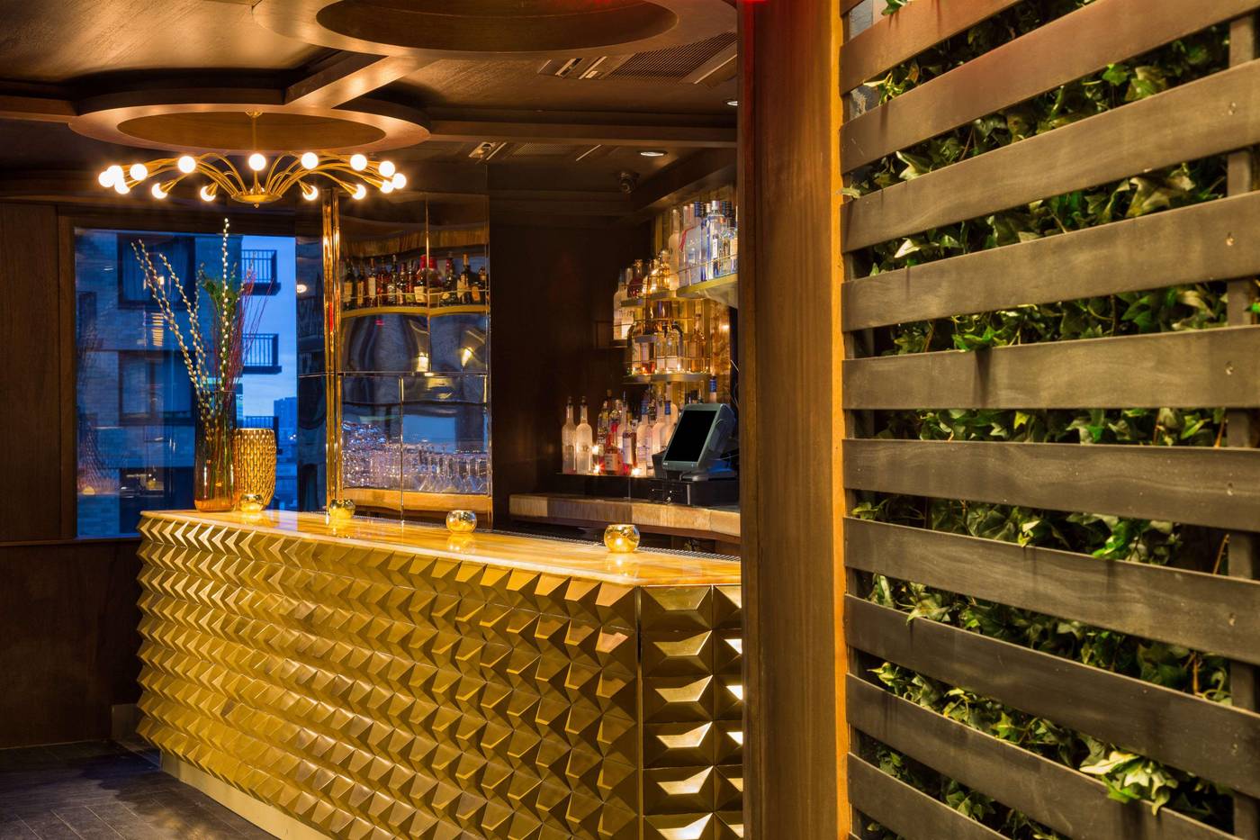 Dream-Midtown-Pool-18