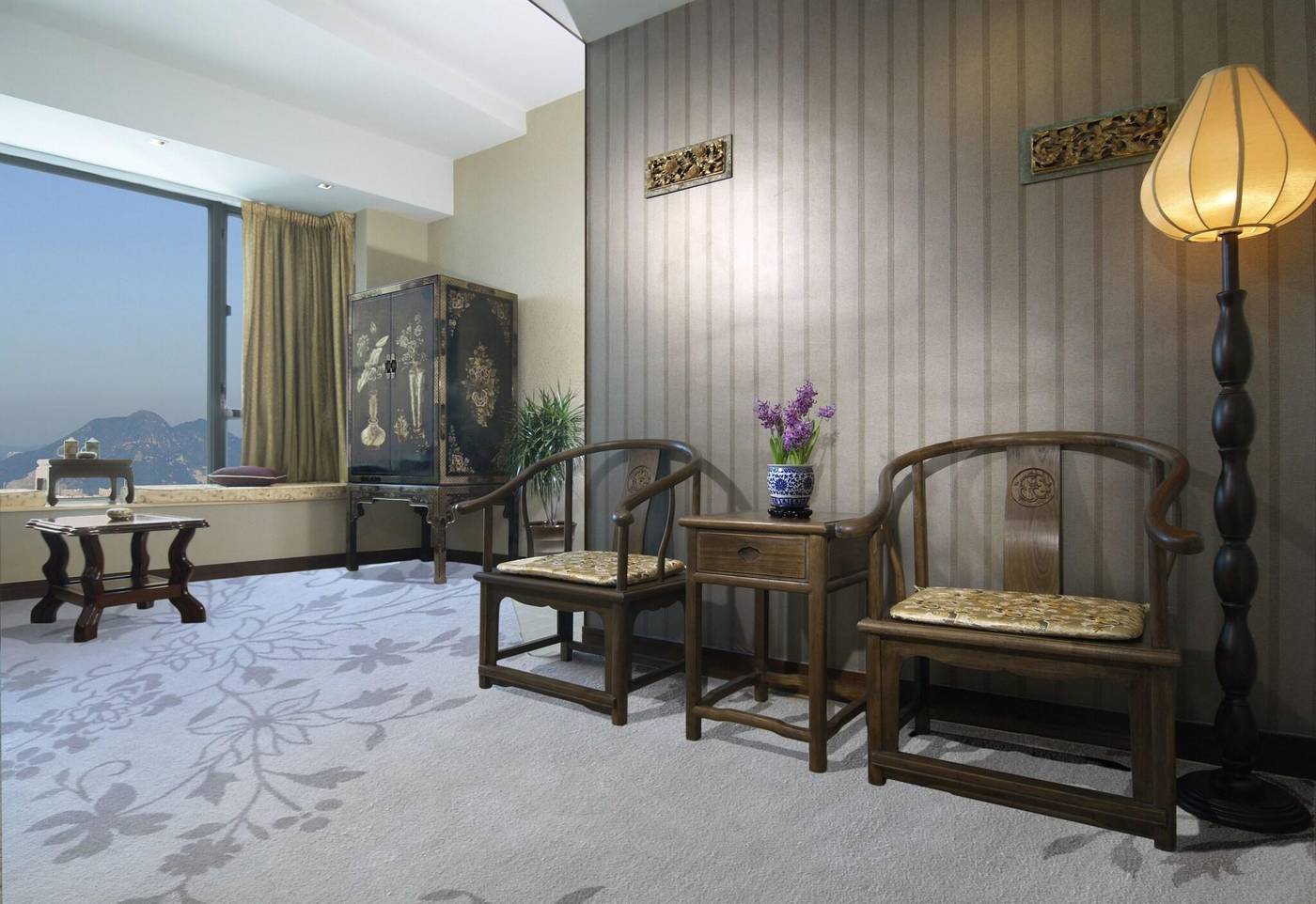 Lan-Kwai-Fong-Hotel-at-Kau-U-Fong-Room-2