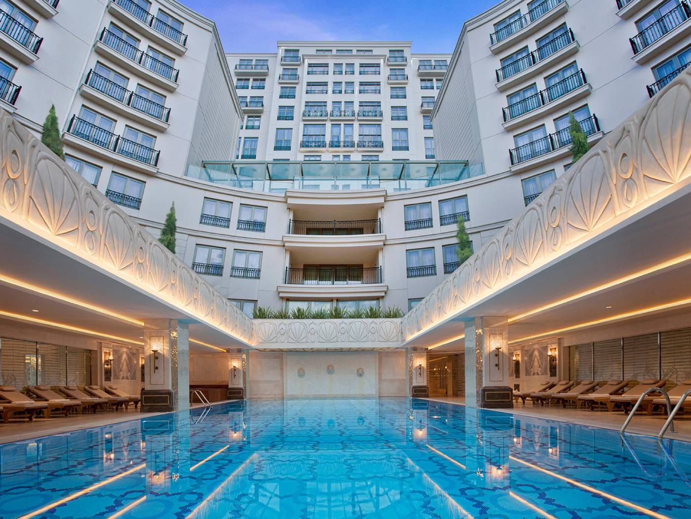 CVK-Park-Bosphorus-Hotel-Istanbul-Pool-79