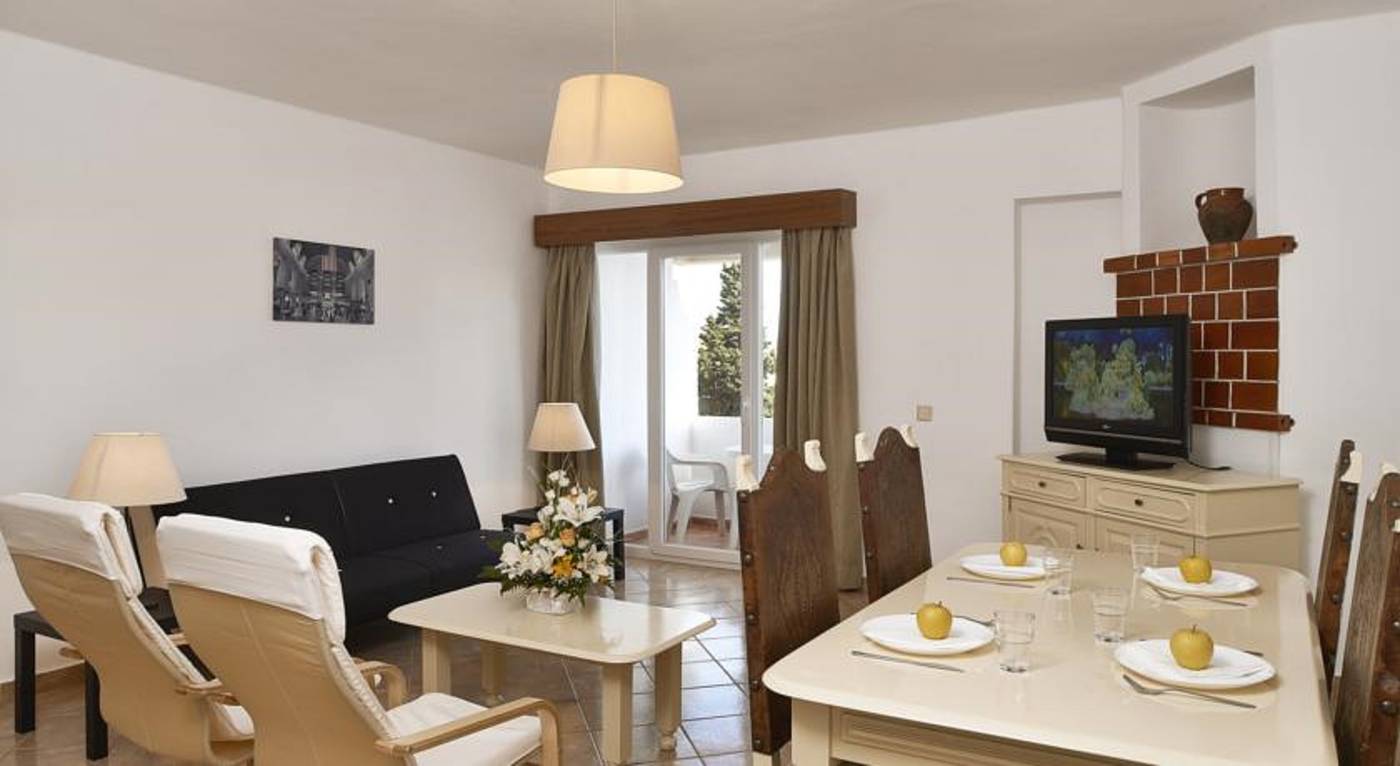 Cheerfulway-Minichoro-Apartamentos-Room-21