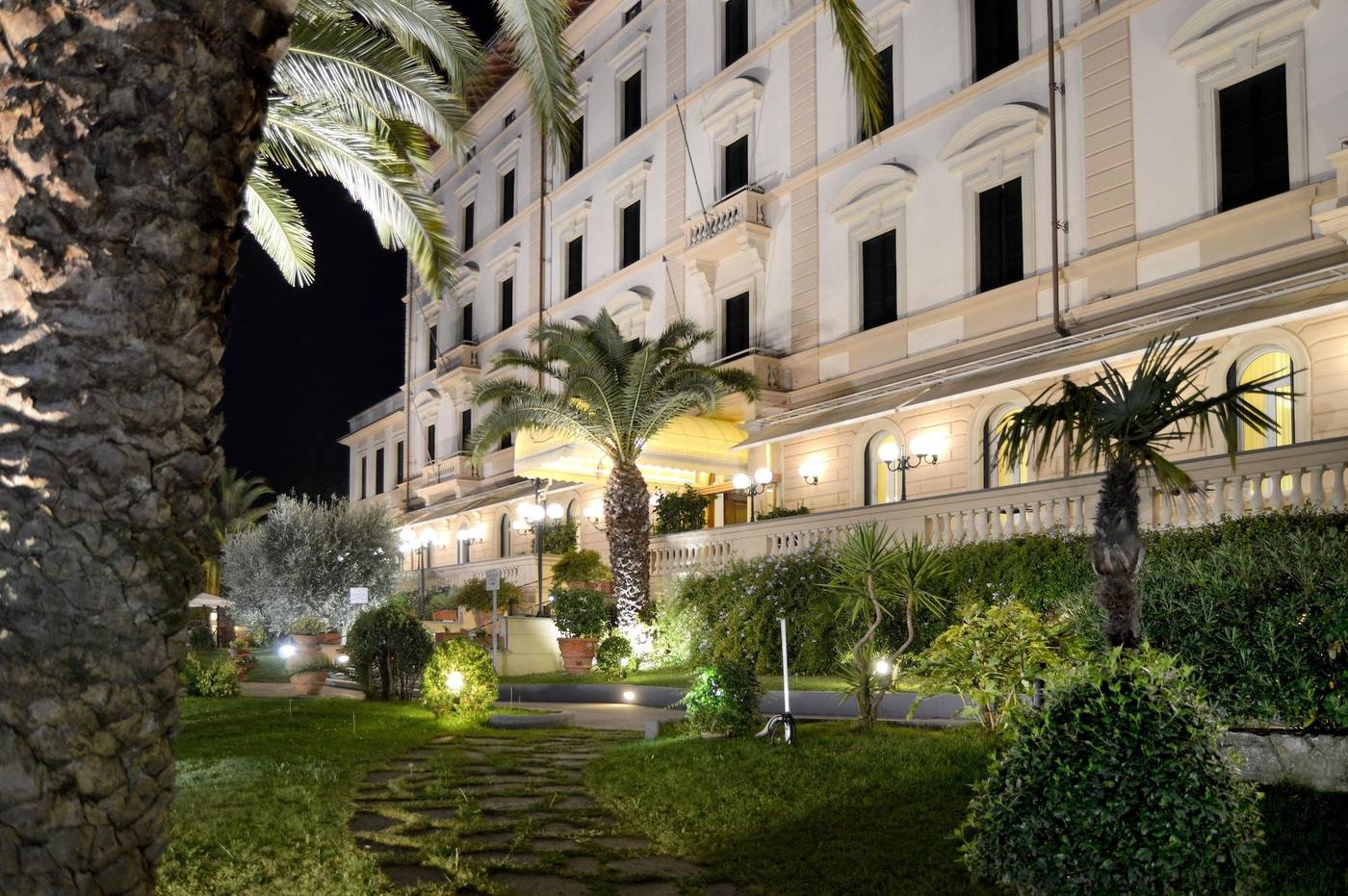 Grand-Hotel-Vittoria-General-view-2