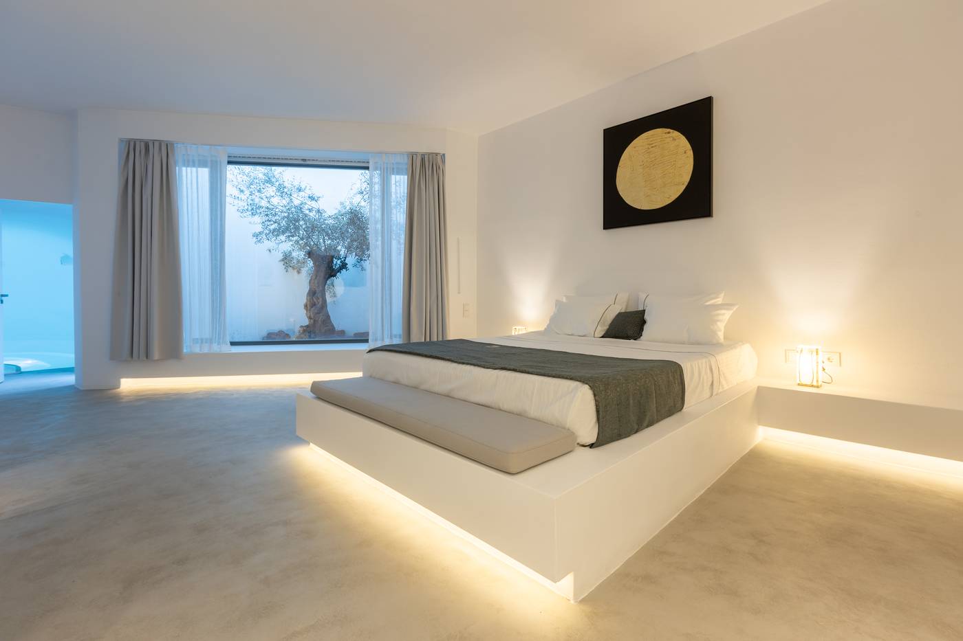 Heaven-s-Edge-Room-10