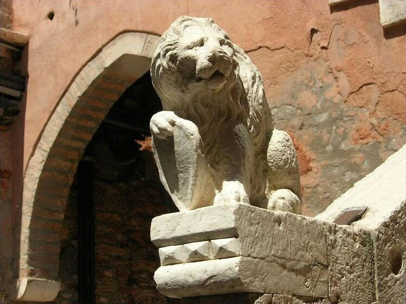 Palazzo-Odoni-General-view-7