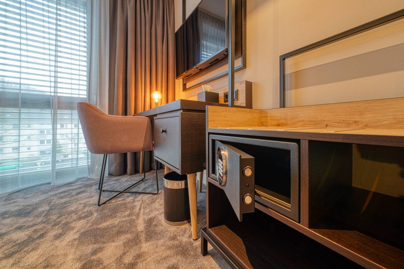 NYCE-Hotel-Bonn-Trademark-Collection-by-Wyndham-Room-11