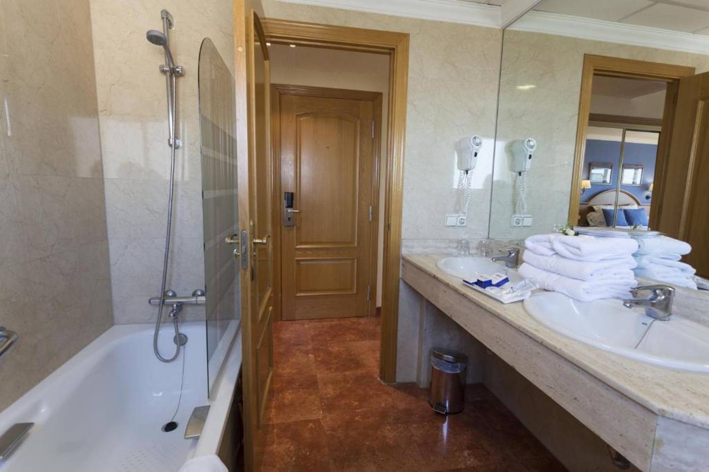 Isabel-Room-51
