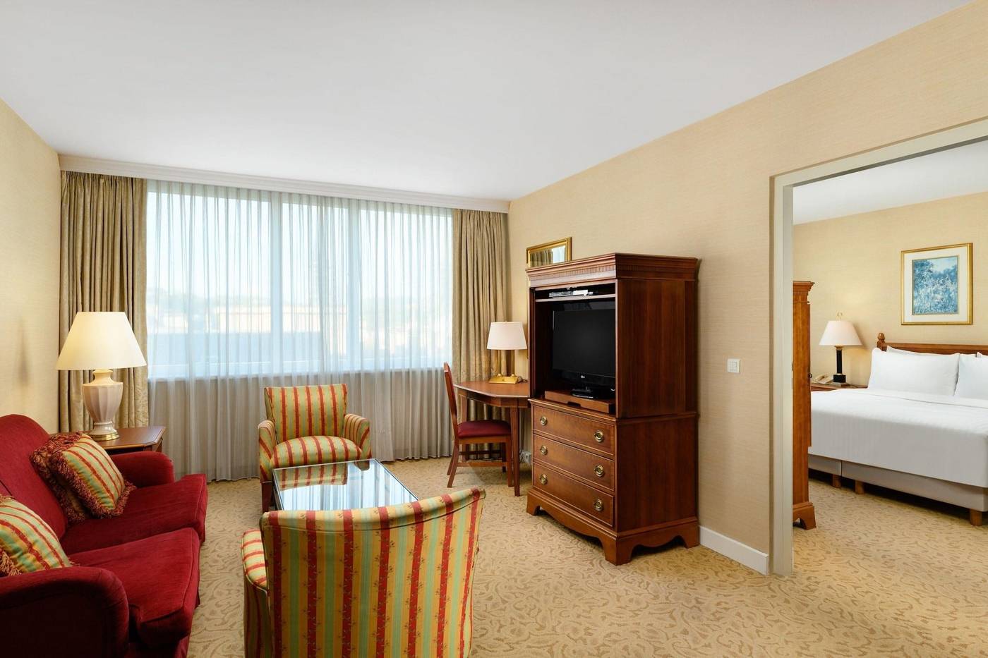 Millennium-Court-Marriott-Executive-Apartments-Room-5