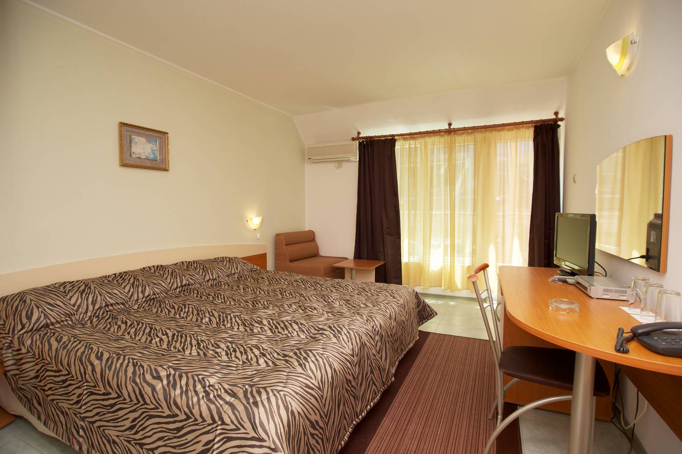 Family-Hotel-Venera-Room-21