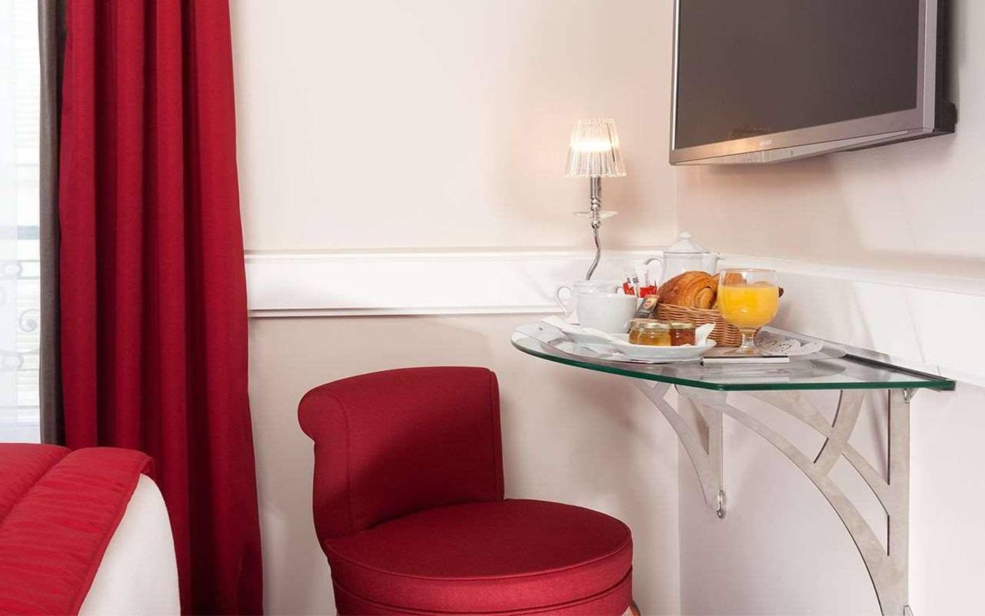 Hotel-Sleeping-Belle-Room-38