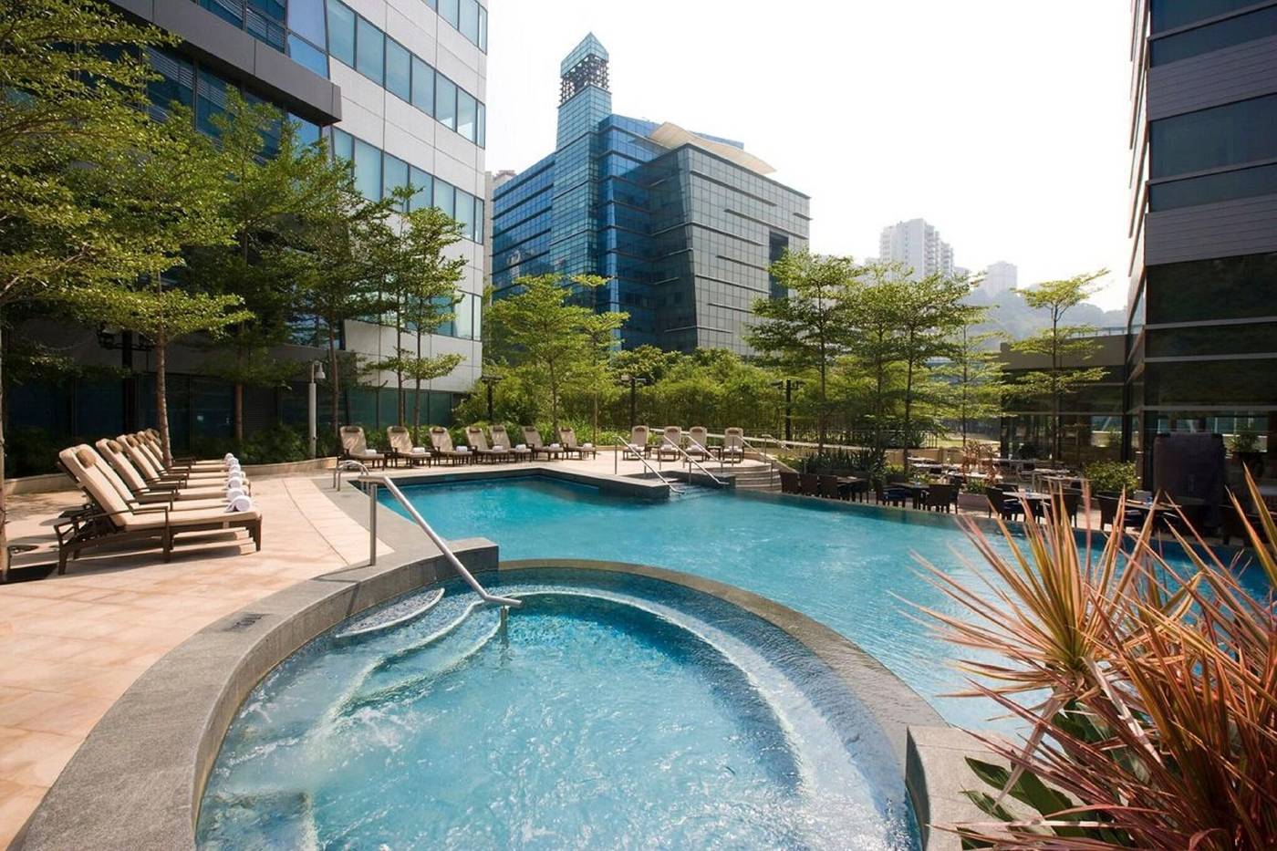 Le-Meridien-Hong-Kong--Cyberport-Pool-77