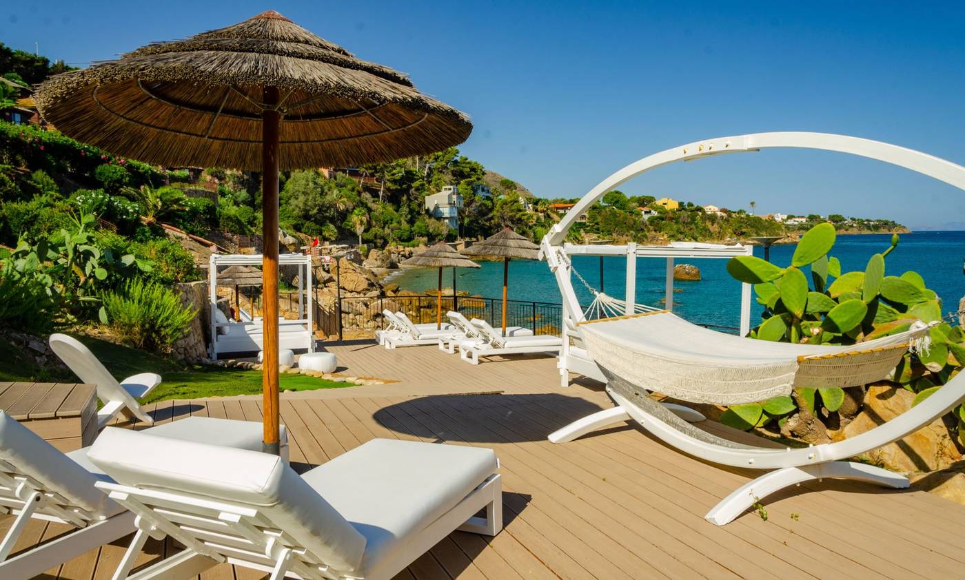 Calanica Resort