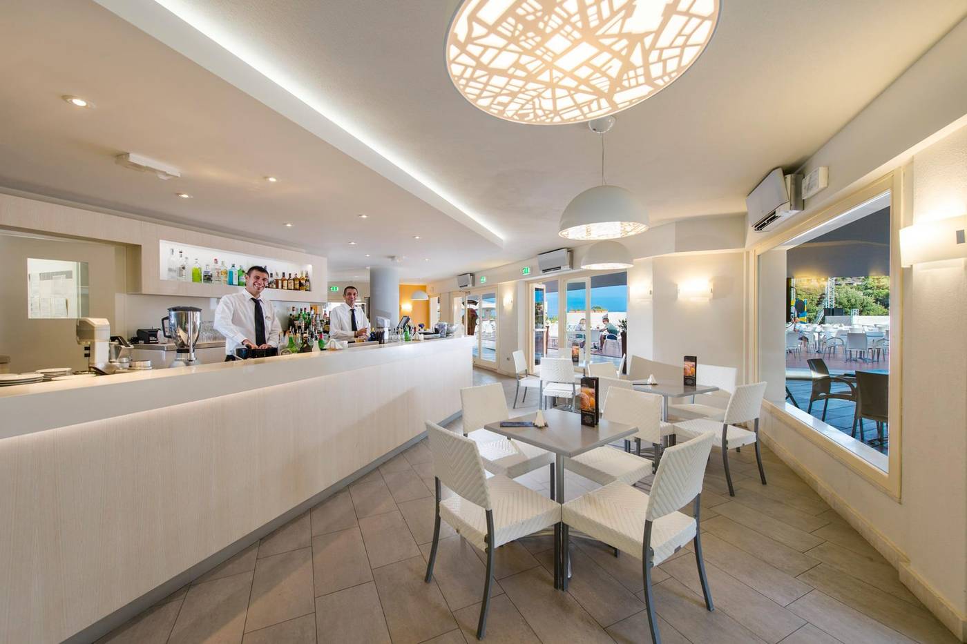 Chia-Laguna---Hotel-Village-Bar-52