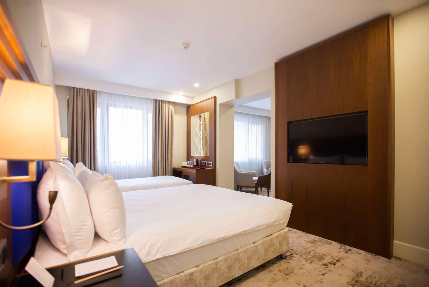 Ramada-Plaza-By-Wyndham-Istanbul-Sultanahmet-Room-39