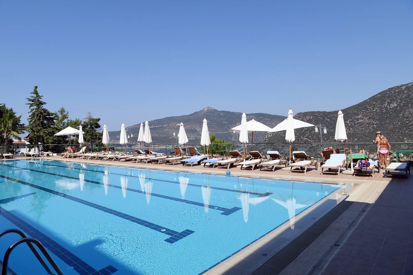 Happy-Kalkan-Pool-13