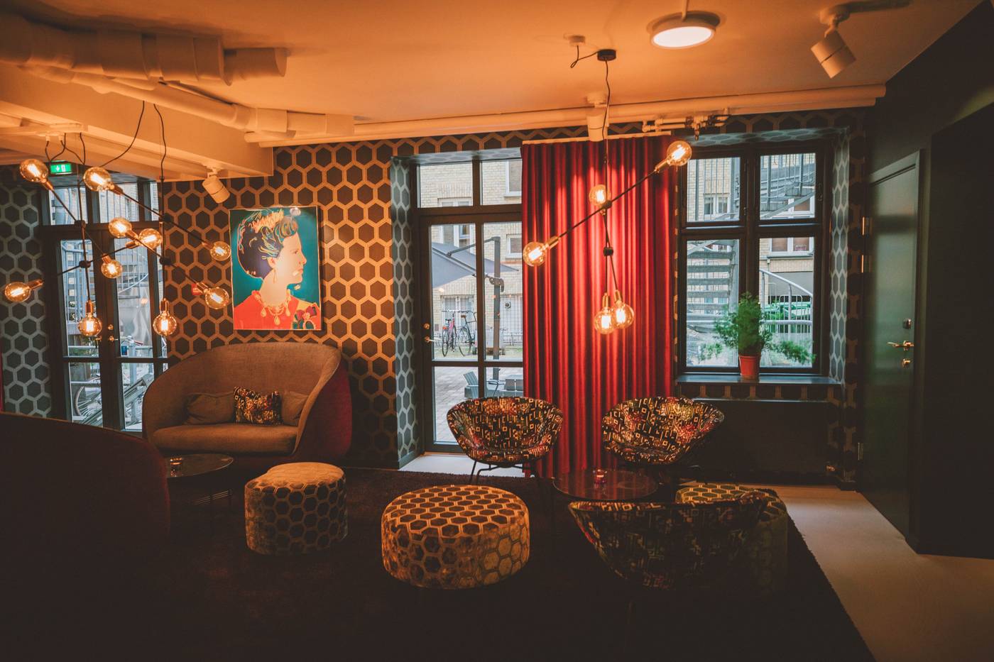 Andersen-Boutique-Hotel-Lobby-10