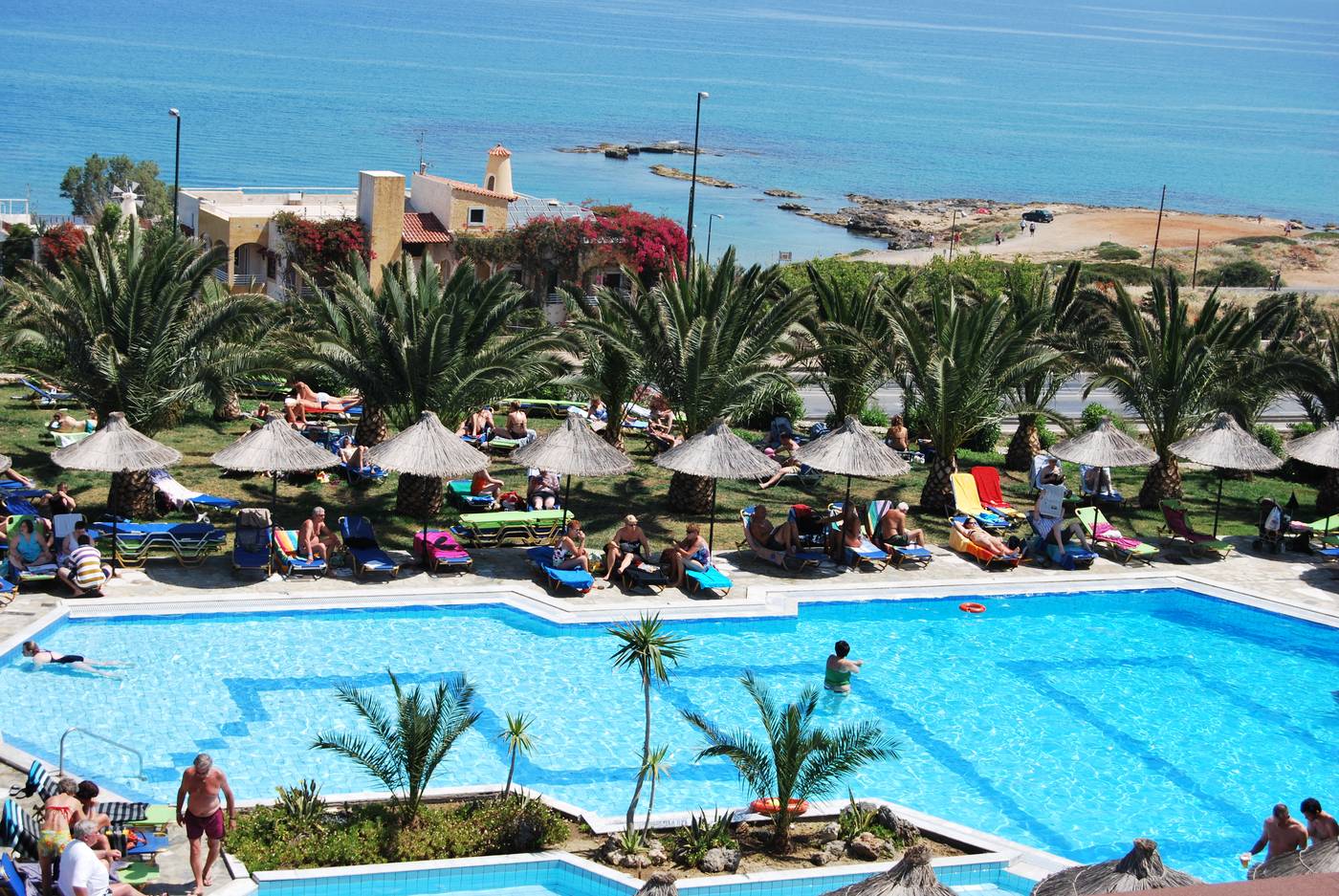Mediterraneo-Hotel-Pool-7
