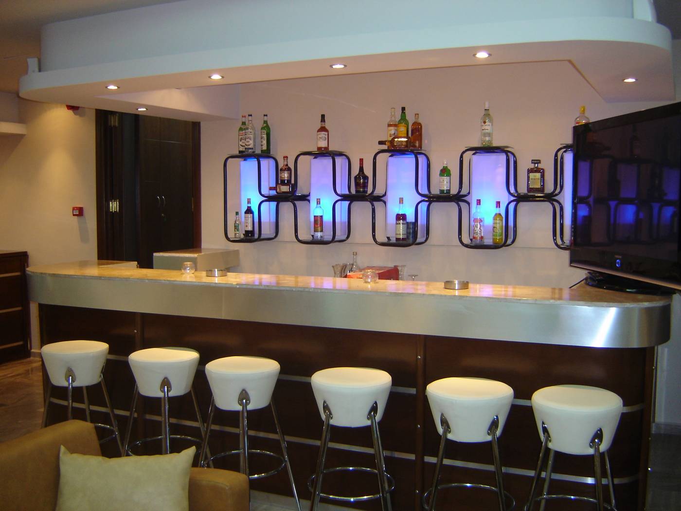 Sacallis-Inn-Beach-Hotel-Lobby-42