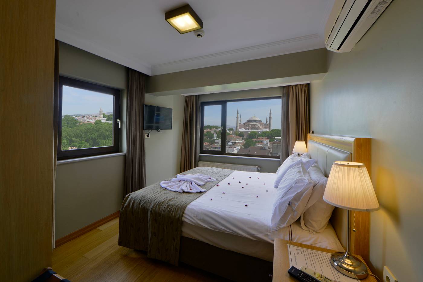 Agora-Life-Hotel-Room-31