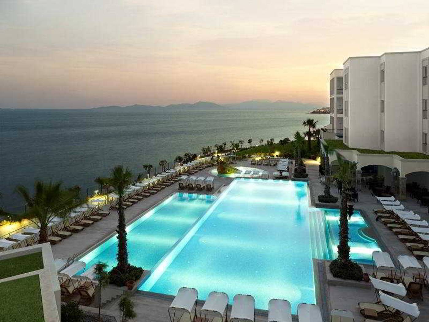 Xanadu-Island-Pool-4